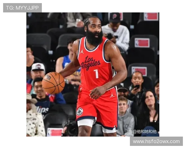 哈登与德罗赞的巅峰对决谁能在赛场上笑到最后