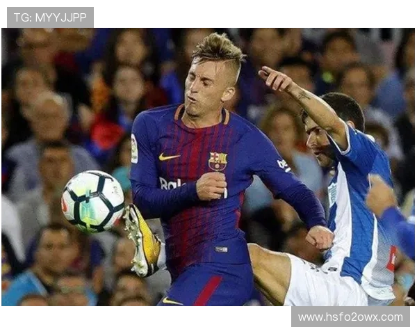 穆尔西亚与巴萨激战成和比分揭晓精彩瞬间回顾