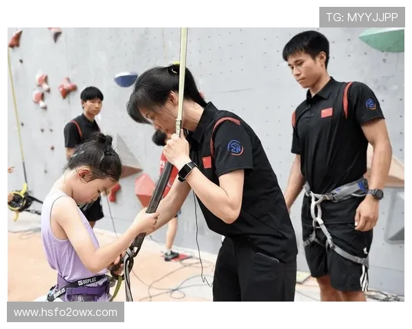 上海攀岩队防反战术分析及其在比赛中的成效与不足探讨 上海攀岩队防反战术分析及其在比赛中的成效与不足探讨