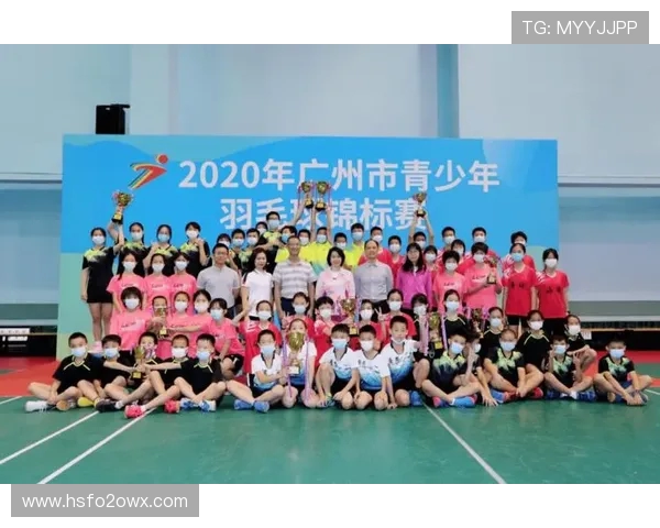 广州羽毛球队在全国锦标赛中以77分稳居积分榜首位展现强劲实力