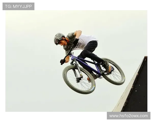 成都与深圳极限运动队赛后技术对比分析与复盘总结