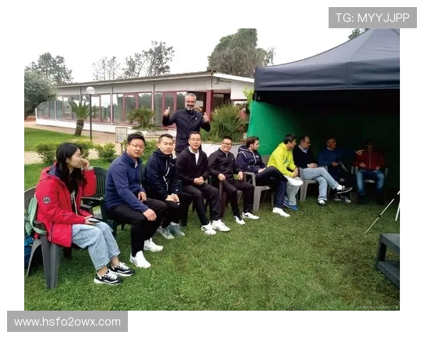 成都足球队在大师赛中的团队协作表现分析与评价