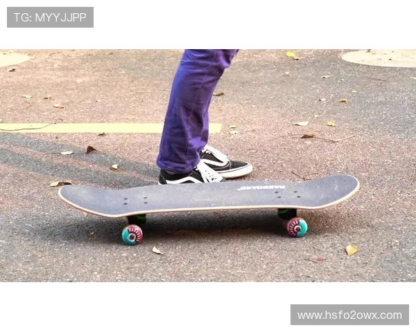 李秀英独家分享滑板技巧与心得体会助你轻松入门滑板世界